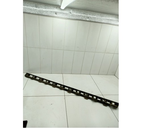 Кронштейн порога левый