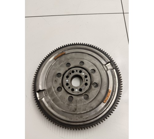 Маховик двигателя