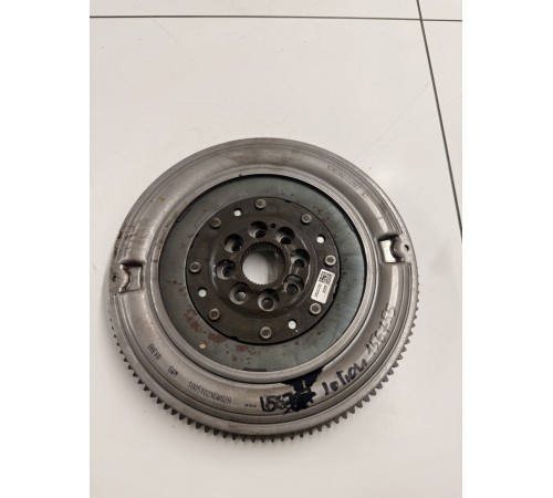 Маховик двигателя