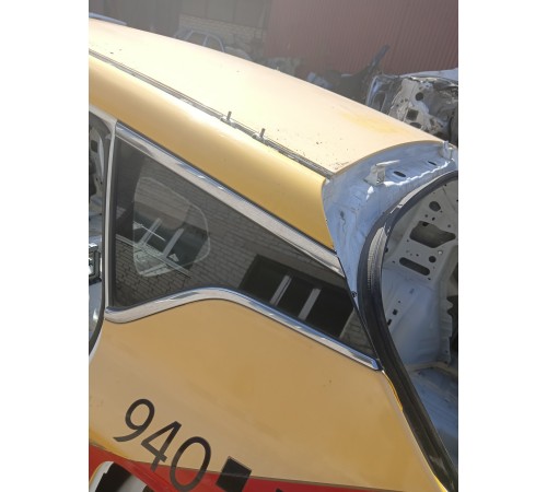 Глухое стекло заднее левое