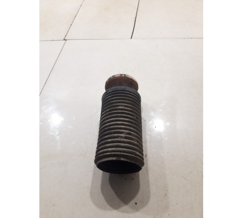 отбойник стойки(передний правый)