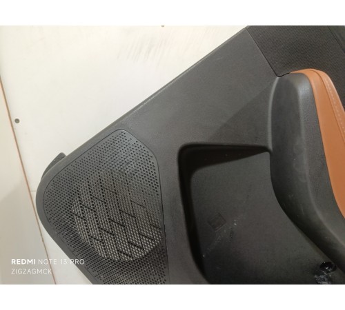 Обшивка двери задняя правая