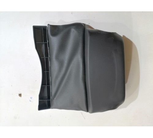 Обшивка рулевой колонки