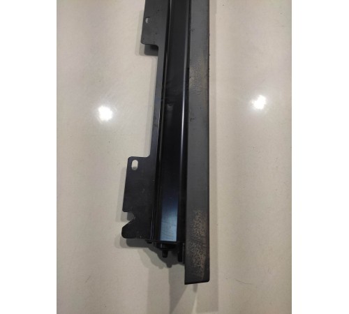 Шторка двери солнцезащитная (задняя правая)