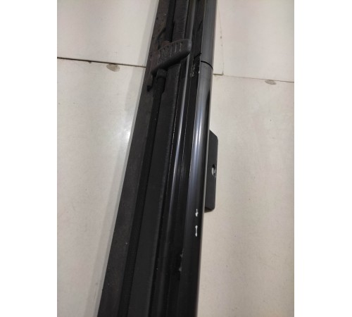 Шторка двери солнцезащитная (задняя правая)