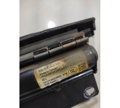 Шторка двери солнцезащитная (задняя правая)