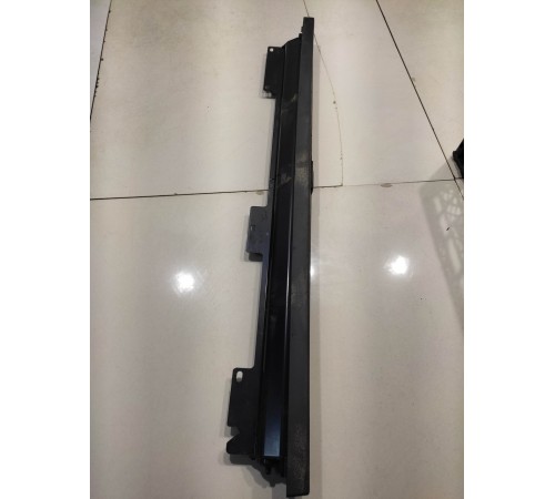 Шторка двери солнцезащитная (задняя правая)