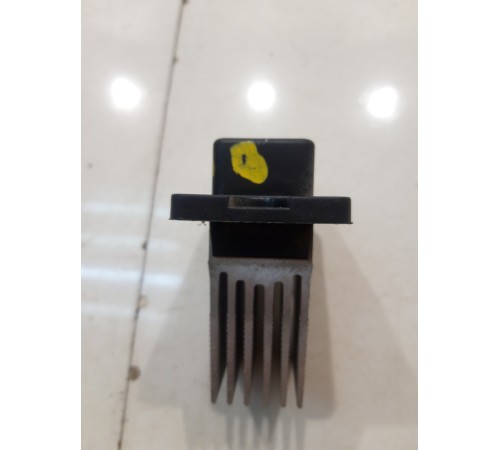 Резистор отопителя(задний)