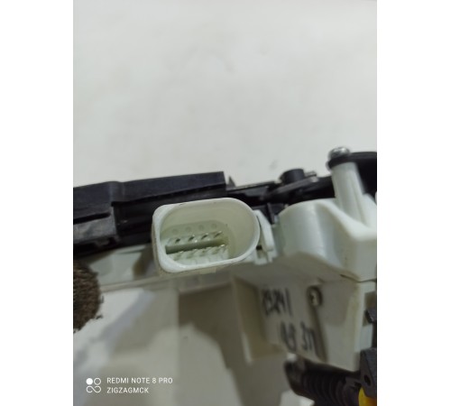 Замок двери (задний правый)