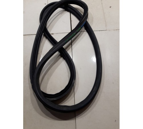 Уплотнитель багажника