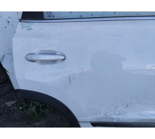 Дверь задняя правая в сборе