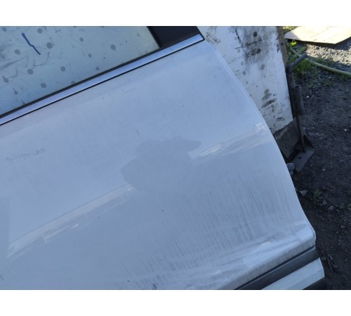 Дверь задняя правая в сборе