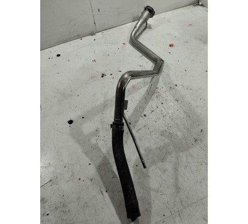 Горловина топливного бака