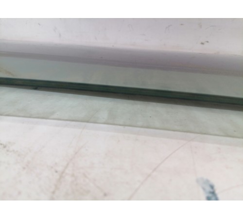 Стекло двери заднее правое