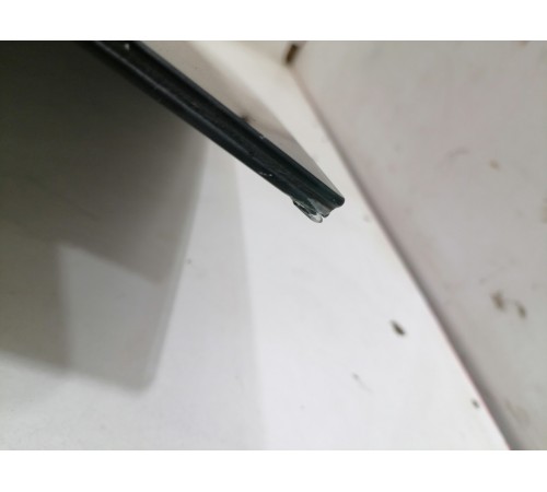 Стекло двери заднее правое