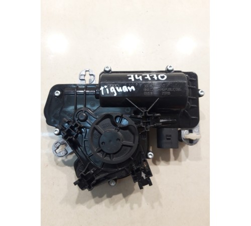 автодоводчик двери багажника