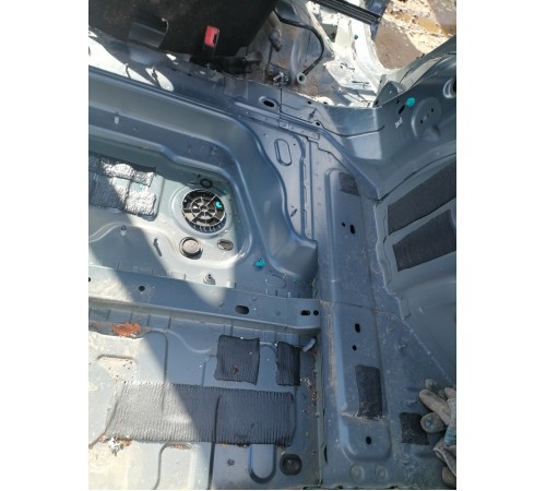 Ниша багажника(запасного колеса)