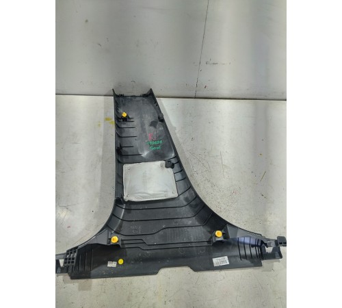 Обшивка центральной стойки правая нижняя