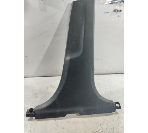 Обшивка центральной стойки правая нижняя