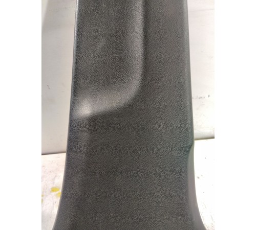 Обшивка центральной стойки правая нижняя