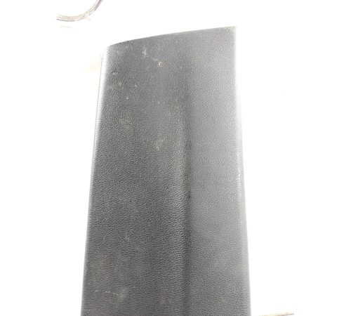 Обшивка центральной стойки правая нижняя