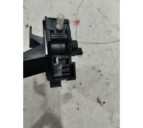 Активатор аварийного открывания лючка бензобака