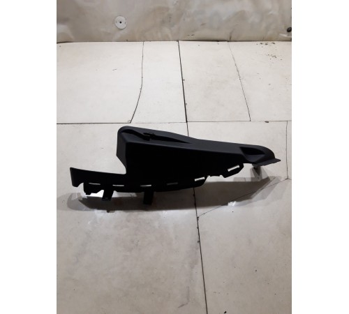 Кронштейн(крепление) полки багажника задний левый