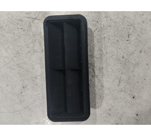 Решётка вентиляционная задняя левая