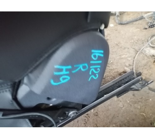 Сиденье переднее правое