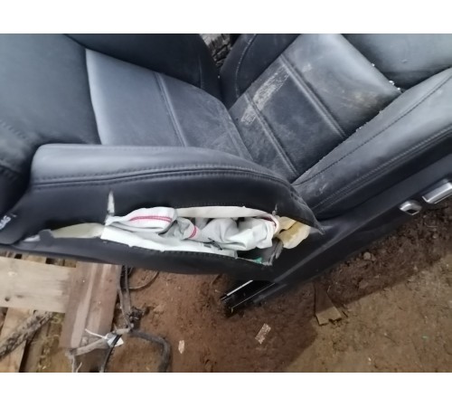 Сиденье переднее правое