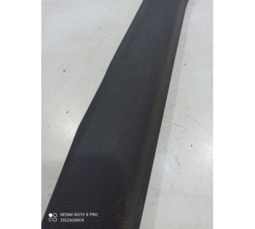 Накладка порога (передняя правая)