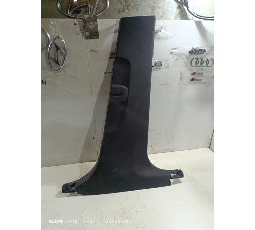 Обшивка центральной стойки правая нижняя