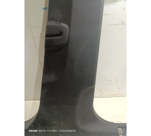 Обшивка центральной стойки правая нижняя