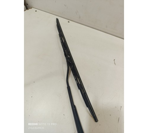 Поводок стеклоочистителя правый