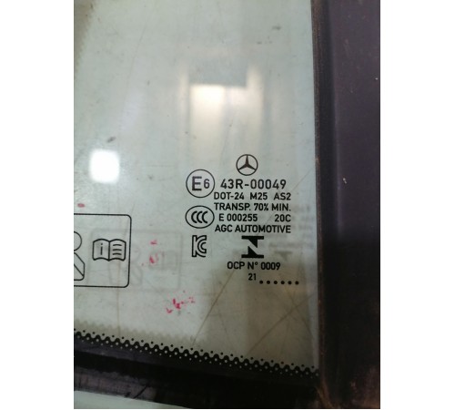 Форточка задняя правая