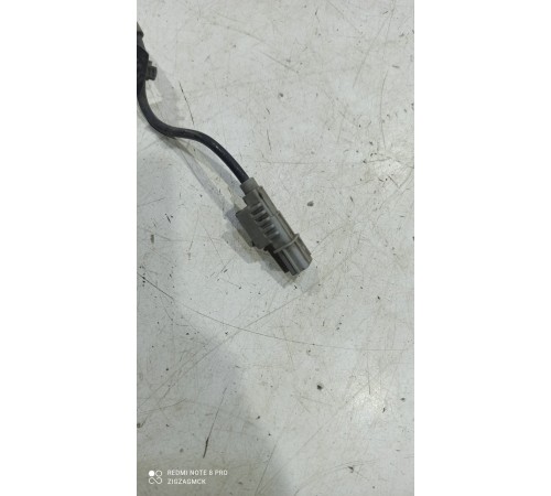 Датчик ABS(передний правый)