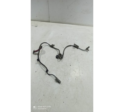 Датчик ABS(передний правый)