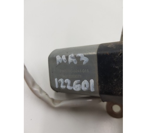 Моторчик стеклоподъемника правый