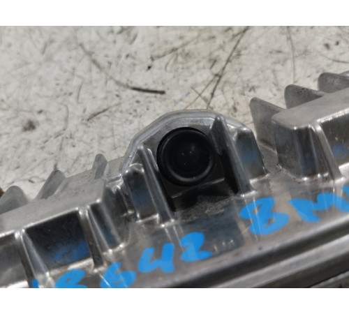 Камера системы удержания в полосе