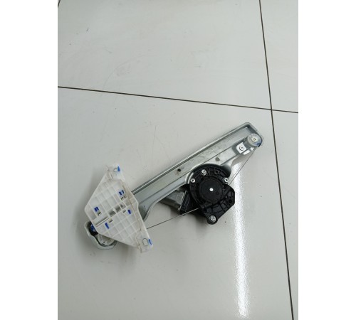 Стеклоподъёмник двери задний правый с моторчиком