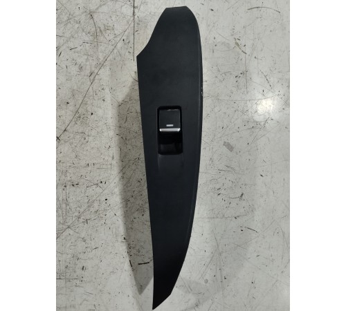 Кнопка стеклоподъёмника задняя левая