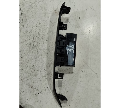 Кнопка стеклоподъёмника задняя левая