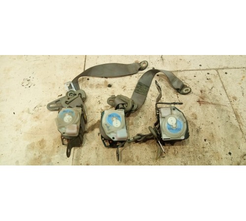 Задние ремни безопасности