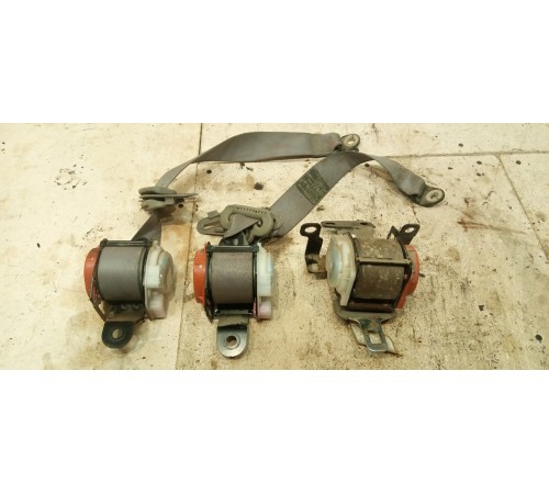 Задние ремни безопасности