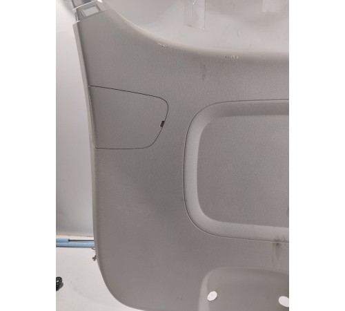 Обшивка крышки багажника