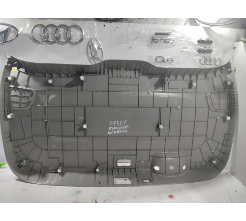 Обшивка крышки багажника