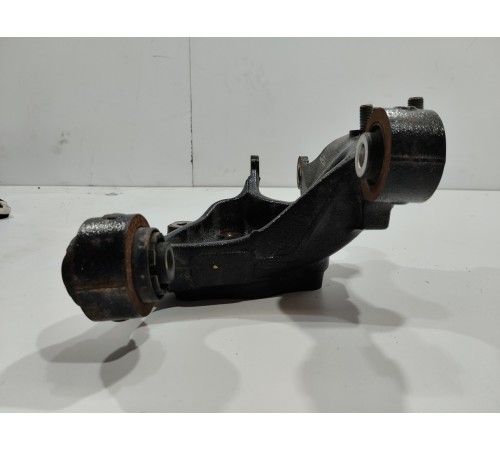 Поворотный кулак(задний левый)