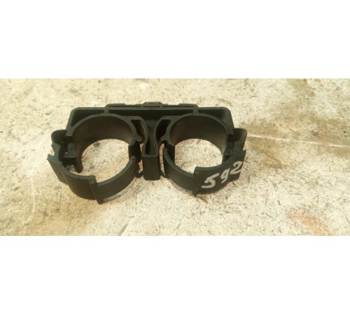 Крепления патрубков охлаждения