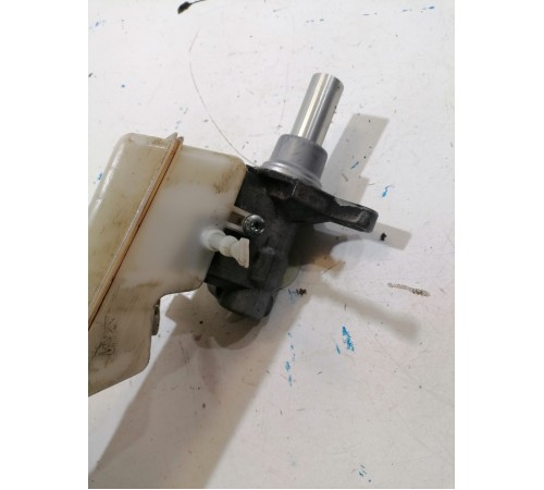 Главный тормозной цилиндр