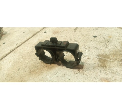 Крепления патрубков охлаждения